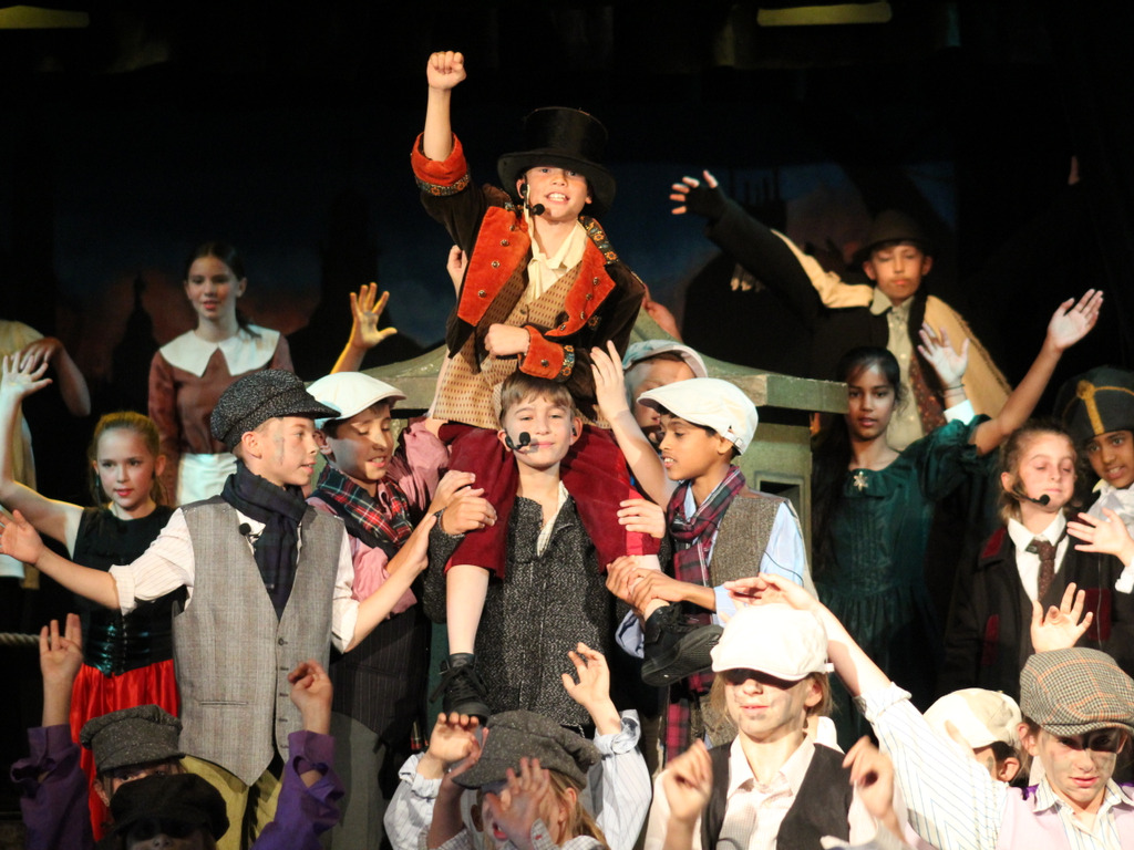 The Oliver Jr Cast