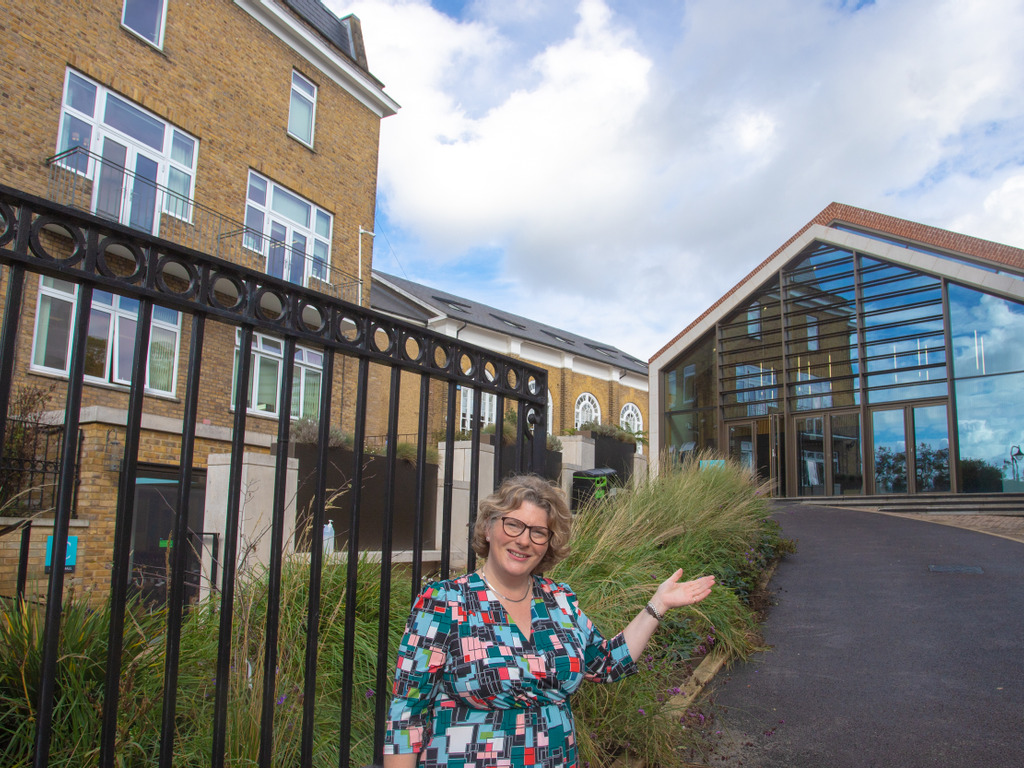 Mrs Lindsey Hughes, Headmistress
