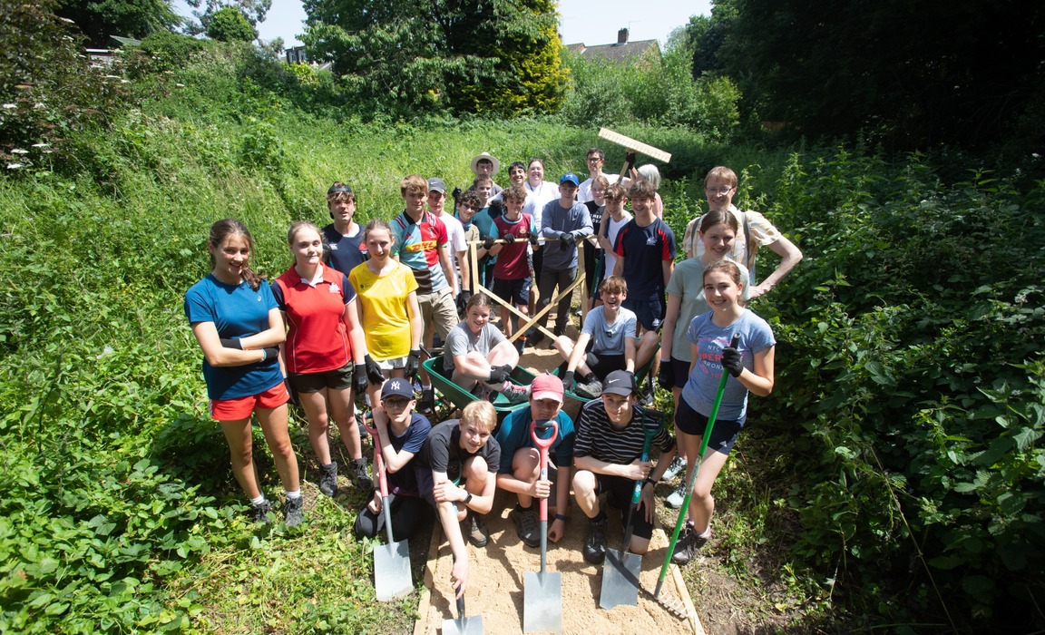 Churcher's pupils help with new nature reserve