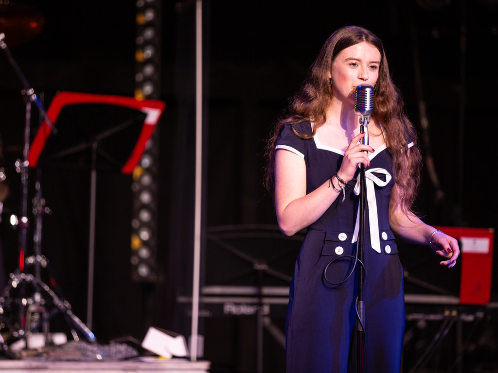 Dauntseys_School_Swing_Band_110