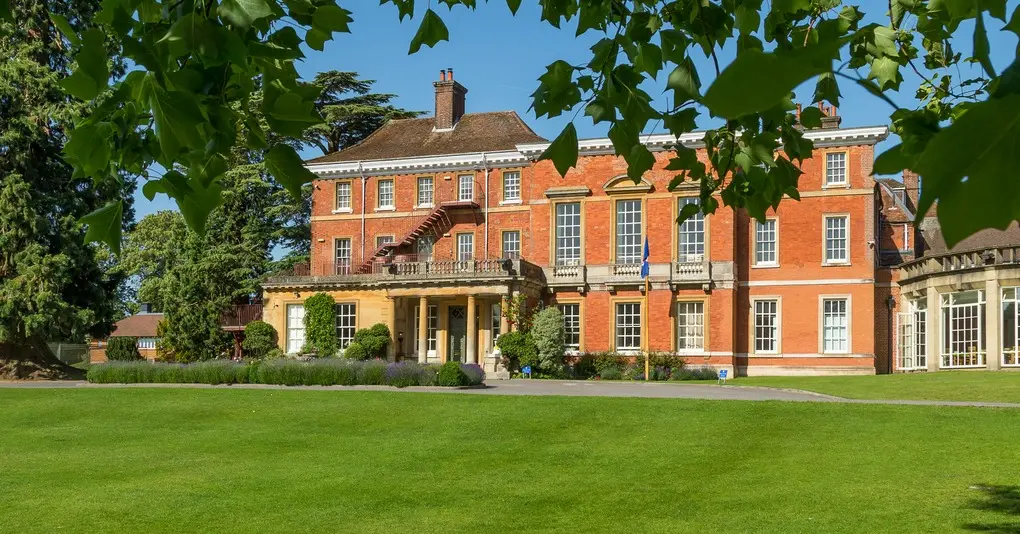 Elstree School