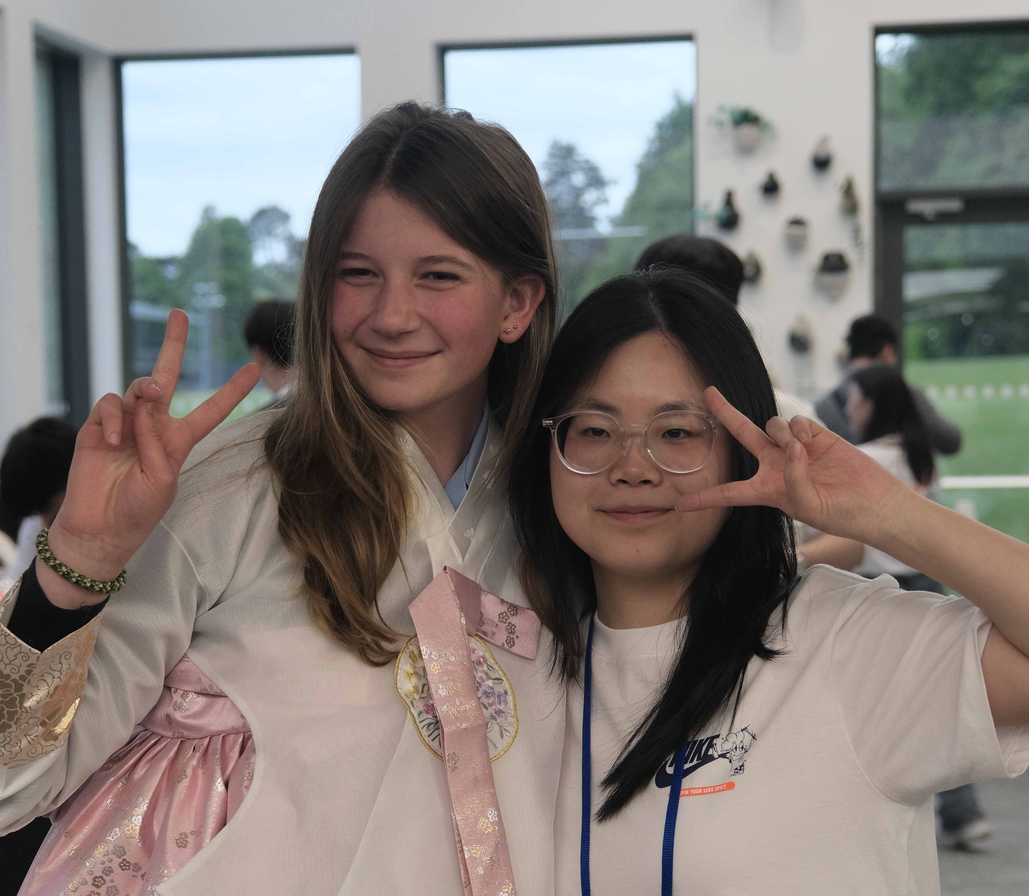 Korean students join Headington Rye for cultural exchange