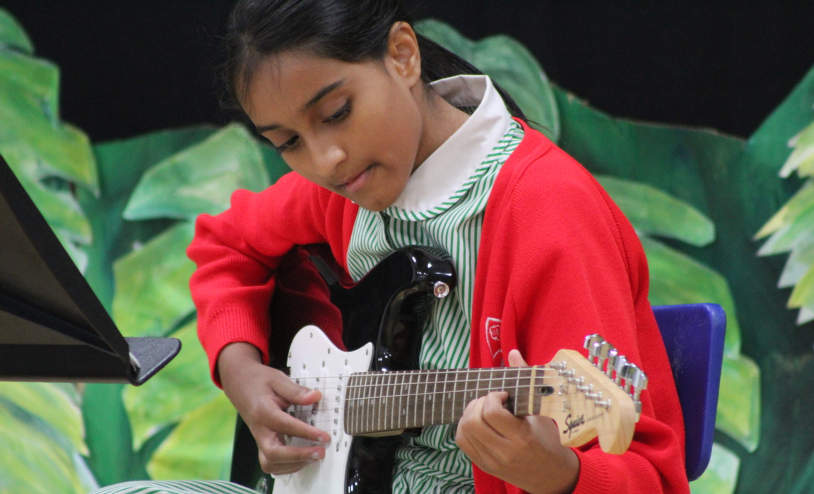 Shanti B - Electric Guitar, Year 5