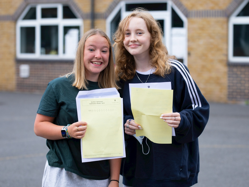 GCSE Results Day 2021
