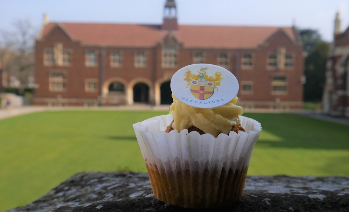 Giving Day Cupcakes