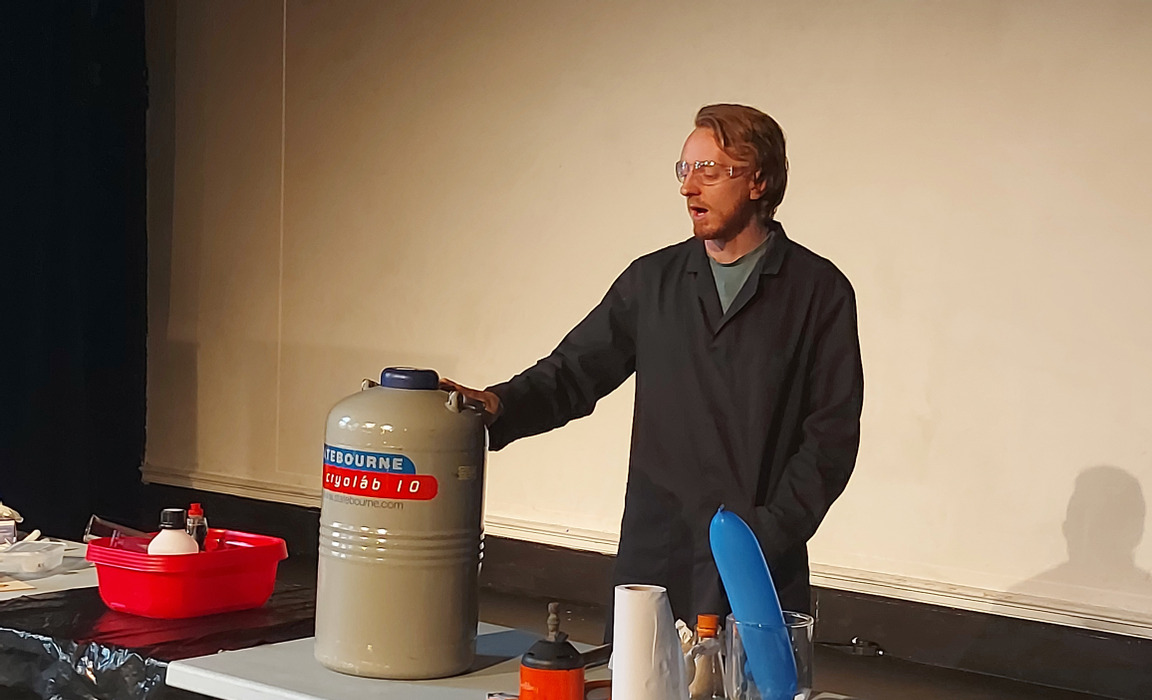 Dr Jonny Furze talks 'Gases in the Air'